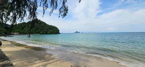 Ao Nang Hotel | The Legacy V Beachfront Resort Ao Nang Krabi, Aspira Collection - Adults only