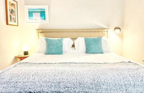 East Village Apartment | The Leo - One Bedroom Apartment W Private Balcony