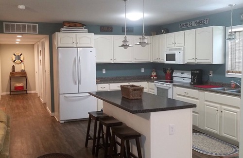 North Lakeport House | The Lighthouse Cottage - Sleeps 8