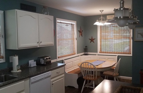 North Lakeport House | The Lighthouse Cottage - Sleeps 8