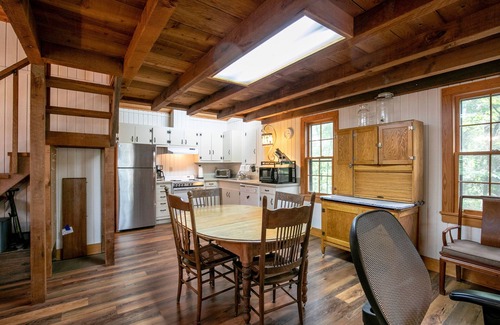 Rolling Wood House | The Lil' Sipp, Discount rate for S. Carolina game!