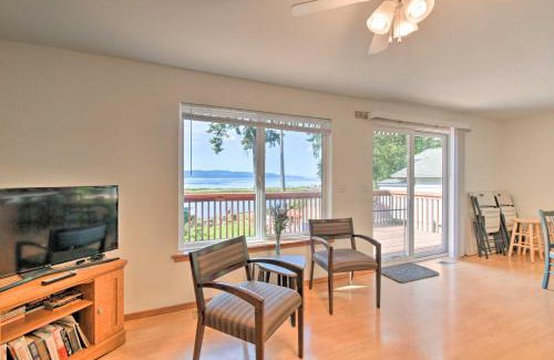 Lilliwaup Villa | The Lillipad in Lilliwaup Magnificent Waterfront!