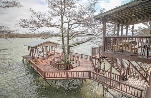 Lake Providence House | The Lily Pad