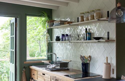 Saint Kew Apartment | The Little Green Cabin