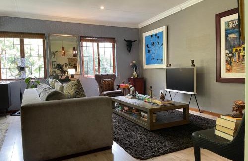 Greater Johannesburg Metropolitan Area Apartment | The Little Mongrel Deluxe Space Bryanston