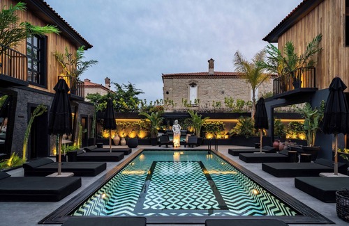 Cesme Resort | The Local House