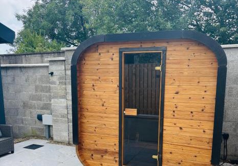 Shantraud House | The Lodge - A Home Away From Home, With Private & Secluded Sauna access