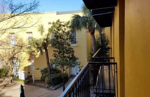 French Quarter Apartment | The Lodge Alley Inn, Charleston, South Carolina, Studio