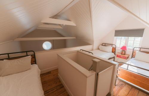 Lewes House | The Lodge at Blue Door Barns