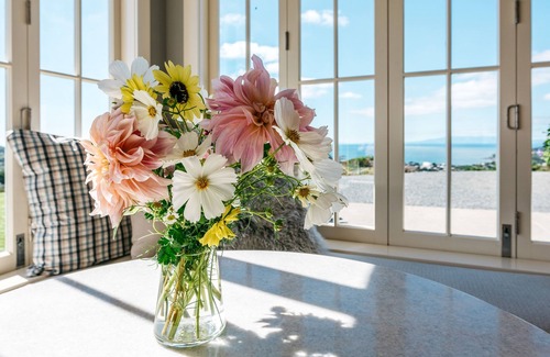 Oneroa House | The Lodge at Mudbrick