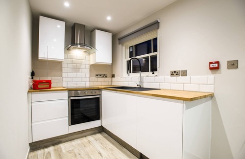 Duxford Hotel | The Lodge Duxford