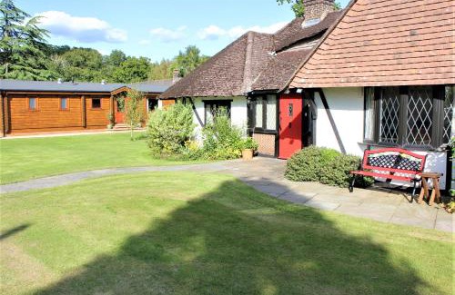 Pulborough House | The Lodge