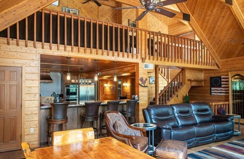 Clay Springs House | The Lodge-Large Cabin, 17 Acres | Playground | Forest Access
