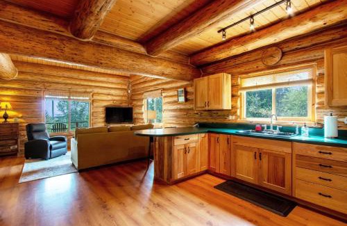 Stevenson House | The Log Cabin