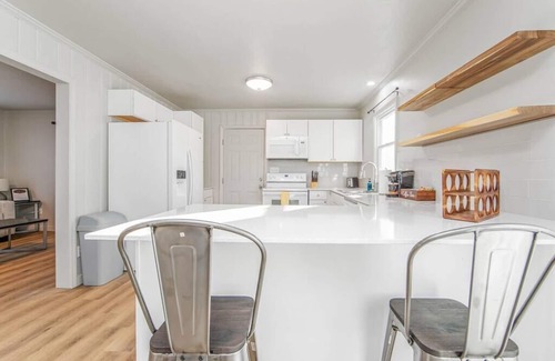 Fayetteville House | The Lombardy Inn Summ
