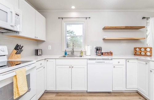 Fayetteville House | The Lombardy Inn Summ