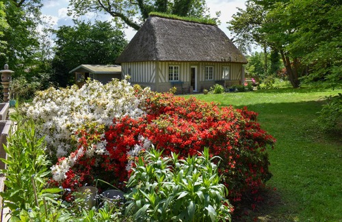 La Riviere-Saint-Sauveur House | The Longchamps Villa