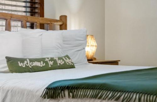 Grand Lake Hotel | The Loose Moose Lodge #7 At Downtown Grand Lake N