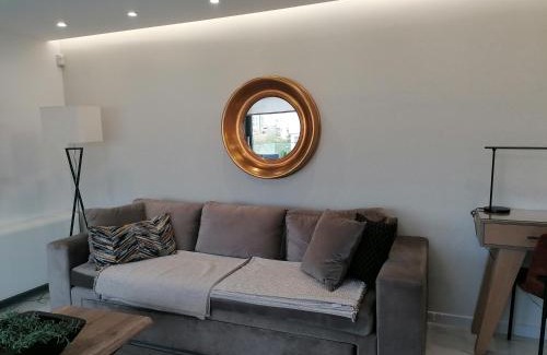Palaio Faliro Apartment | The Lop Athens Holidays Luxury Suites