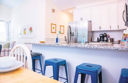 Pleasant Street House | The Lotus Suite. Newly Built, Upscale, Central