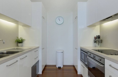 Hawks Nest Apartment | The Love Nest - Unit 12 Beaches