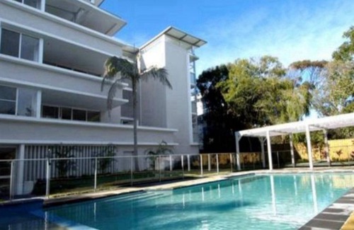 Hawks Nest Apartment | The Love Nest - Unit 12 Beaches