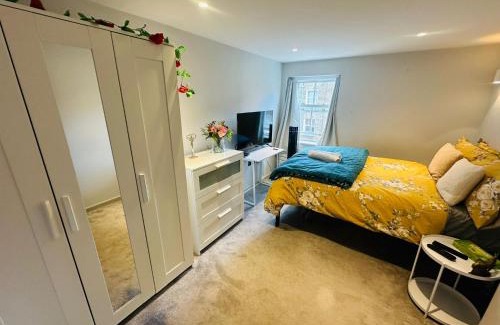 Bayswater Apartment | The Lovely Apartments Around Westminster W2, W9, NW8 by Ricky & Giustina - Fully equipped and perfect for long stays!