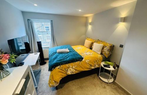 Bayswater Apartment | The Lovely Apartments Around Westminster W2, W9, NW8 by Ricky & Giustina - Fully equipped and perfect for long stays!