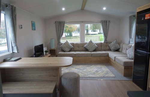 Newquay House | The Lucky Shamrock Caravan | Coastal Retreat | Family-friendly with playgrounds