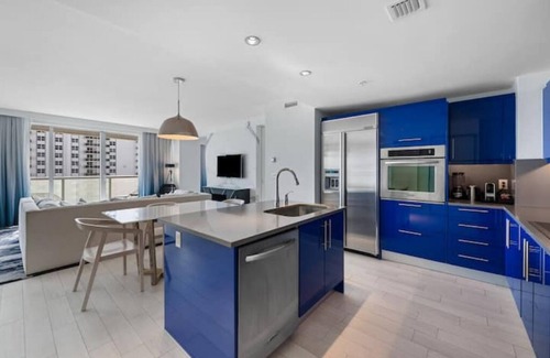 Central Beach Resort | The Luxurious W hotel Residence Beachfront Condo Oasis