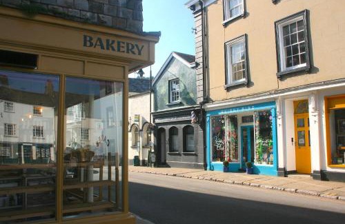 Ashburton Apartment | The Luxury Dartmoor Den, Dartmoor, Devon