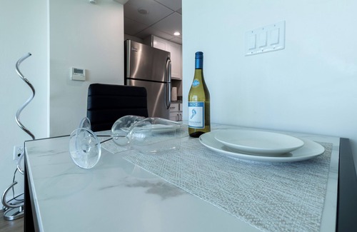 Fort Myers River District Apartment | The Luxury spot 2 min to DOWNTOWN/5 min to the beach