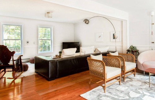 Saugerties House | The Magnolia | A Modern Country Getaway | Saugerties NY