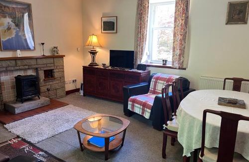 Biggar House | The Maid's House