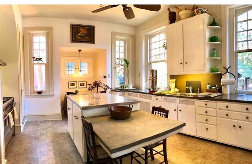 Bausman House | The Main on Marietta * Historic Estate