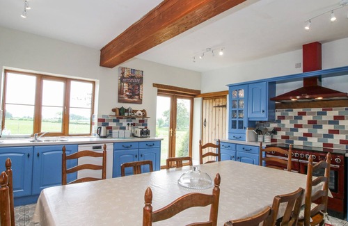 Loppington Cottage | THE MANOR HOUSE AT KENWICK LODGE, family friendly in Cockshutt