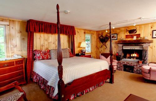Holderness Bed & Breakfast | The Manor on Golden Pond