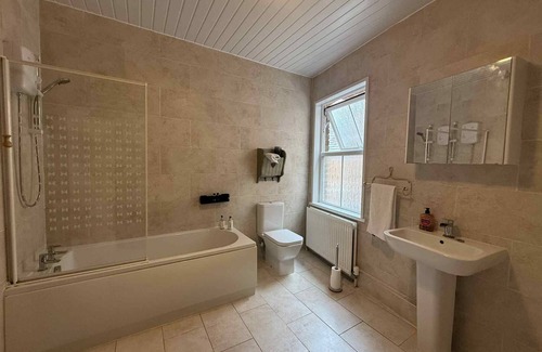 Holbeach Hotel | The Mansion House Hotel