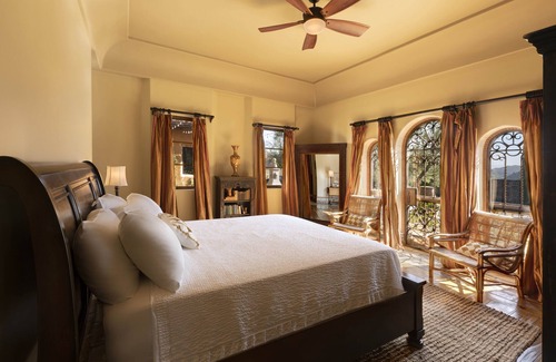 Agoura Hills House | The Mansion Villa de la Vina