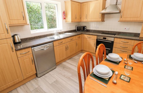 Coverack Cottage | THE MARINERS, family friendly, country holiday cottage in Coverack