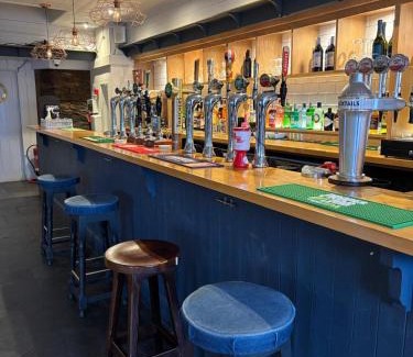 Mylor Churchtown Hotel | The Mariners