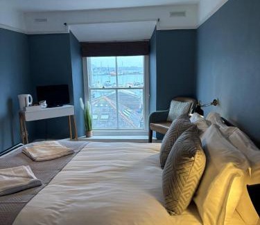 Mylor Churchtown Hotel | The Mariners