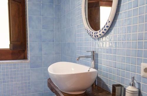 Angri Apartment | The Marquis’s Apartment – Artistic Retreat with Vesuvius View