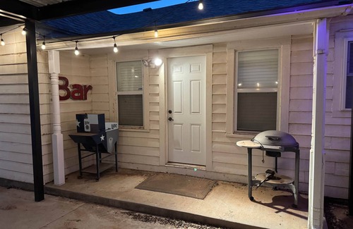 Tech Terrace House | The Matador Cottage Near TTU (Back House Only)