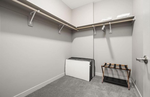 Whitestown Apartment | The Maureen