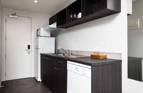 New Plymouth CBD Hotel | The Metrotel Motel