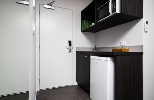 New Plymouth CBD Hotel | The Metrotel Motel