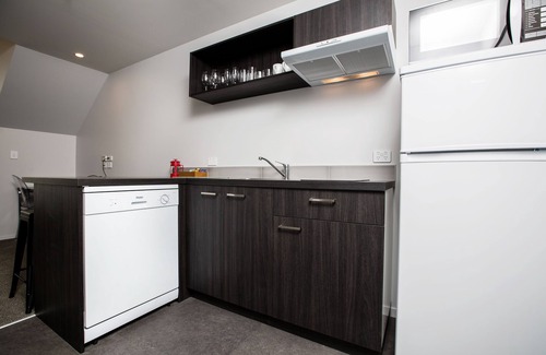 New Plymouth CBD Hotel | The Metrotel Motel