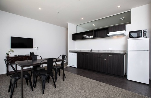 New Plymouth CBD Hotel | The Metrotel Motel