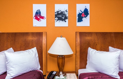 Acton Hotel | The Minuteman Inn